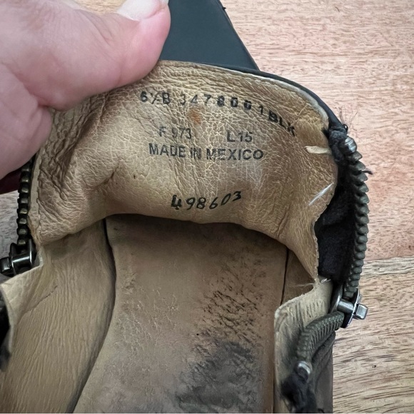 Frye Sacha Moto Shootie Black
Leather Ankle Boots Size 6.5 B - Picture 14 of 14